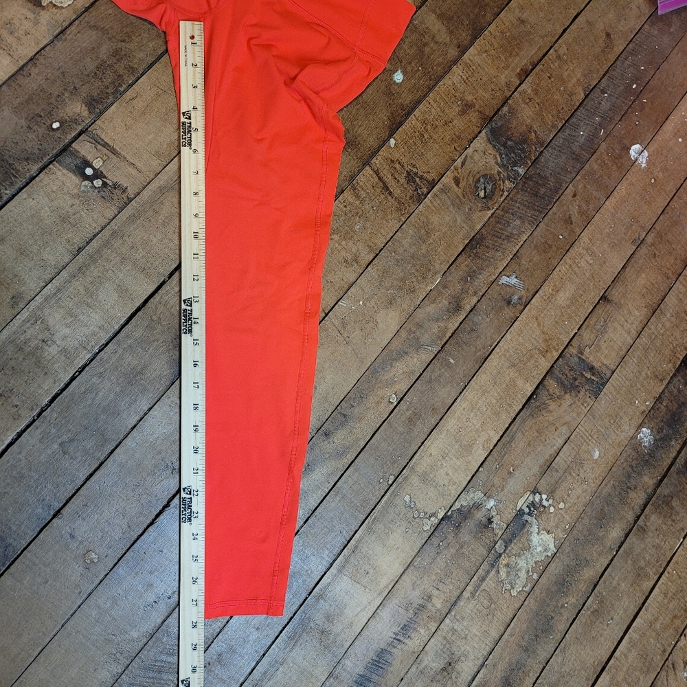 Old Navy High-Waisted Leggings - Picture 3 of 7